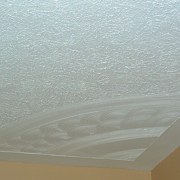 фактурный натяжной потолок белоснежный
